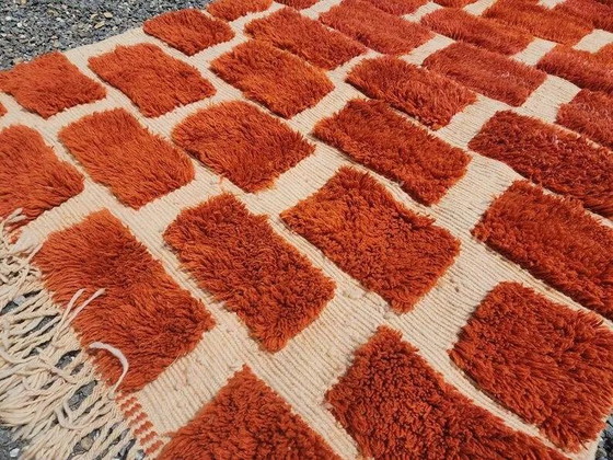 Large Moroccan Berber rug in orange and ecru wool, 400 x 300 cm. – Rugs & carpets, Cotton (photo 8 of 10)