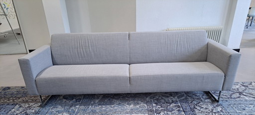 Splendido set composto da divano e poltrona del celebre marchio olandese di arredamento Artifort.