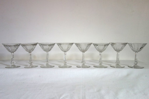 8 champagneglazen met Baccarat Tourville-patroon