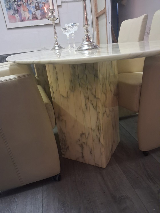 Image 1 of Museumstuk: Originele Mario Bellini "Il Colonnato" Marmeren Tafel XL + 4 Luxe Leren Stoelen (In Concoursstaat!)