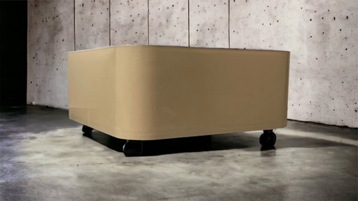 Seltener Pflanzkübel/Behälter im Space-Age-Design, entworfen von Anna Castelli Ferrieri für Kartell, Modell 4682