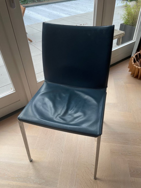 6 sedie di design Zanotta originali – pelle blu scuro – Sedie da pranzo (photo 5 of 6)