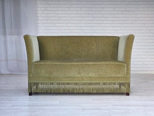 1970er Jahre, dänisches 2-Sitzer-Sofa, Möbelvelours, Beine aus Buchenholz.