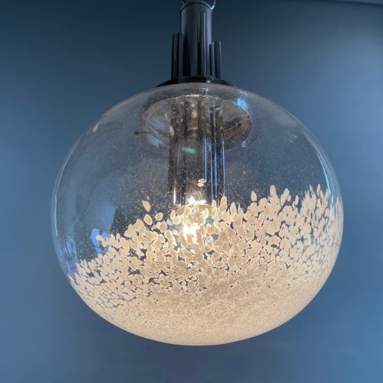 Image 1 of Space Age hanglamp uit 1970 van Murano glas en chroom, toegeschreven aan Carlo Nason voor Mazzega.