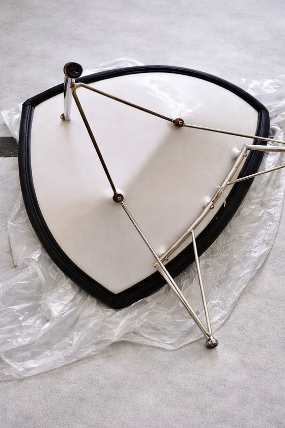 Fauteuil in de Vitra Coconut-stijl – Leather, Chrome (photo 15 of 15)