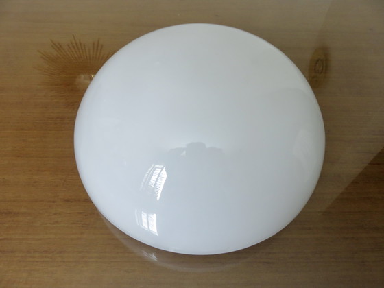 Image 1 of Plafonnier "demi sphère" en opaline blanche, 60s 70s