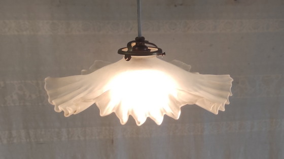 Image 1 of Lampenkap van geplooid glas - midden 20e eeuw