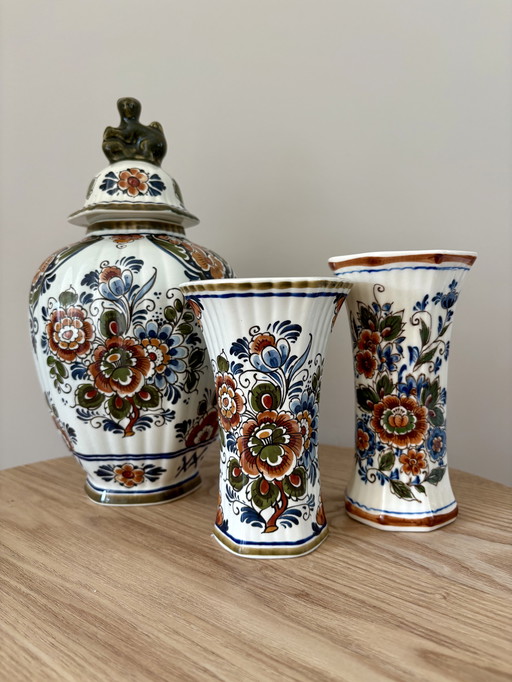 Delft Polychrome vases set hand-painted