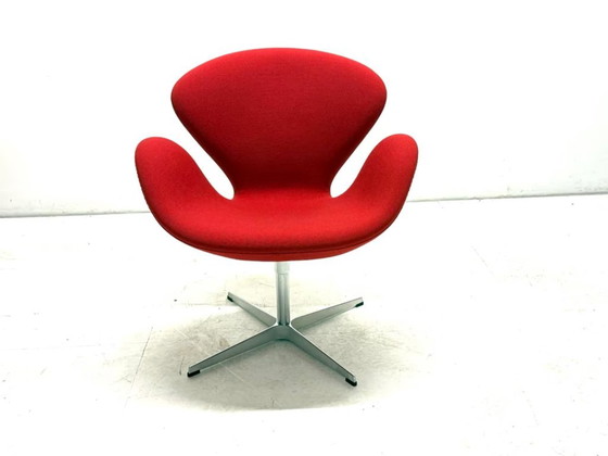 2x Fritz Hansen Swan chair Arne Jacobsen Poltrona Girevole, Sedie girevoli, Tessile, Alluminio, Rosso, Vintage (foto 7 di 14)