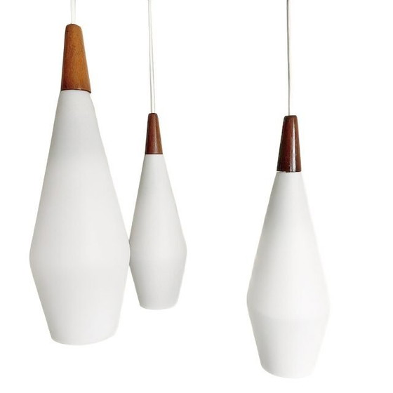 Image 1 of Suspension cascade vintage danoise en teck opalin, style années 1960