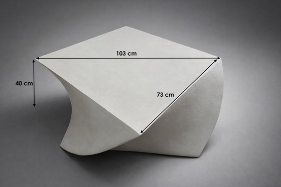 Image 1 of Salontafel "Monolith" van gewaxt beton