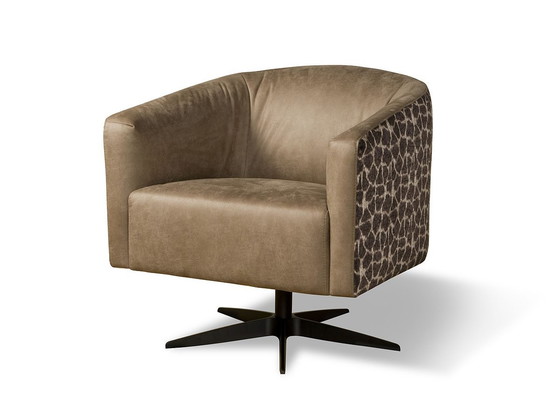 Image 1 of Draaifauteuil Giraffa