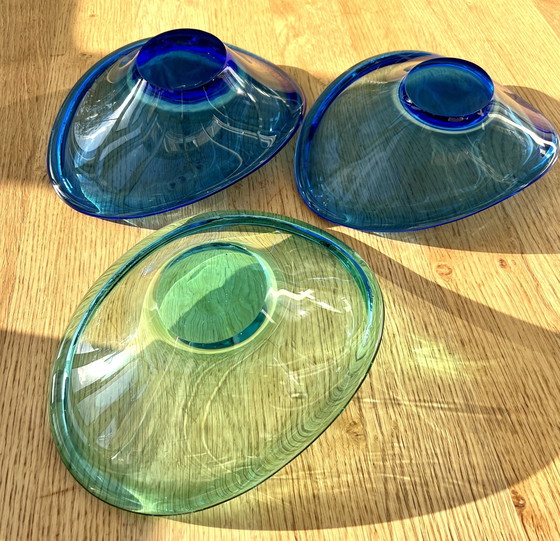 Image 1 of Set di 3 ciotole in vetro della Nuova Scozia, fatte a mano, blu/verde, stile vintage, Canada