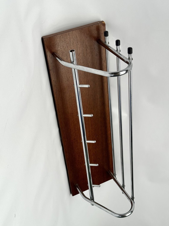 Image 1 of Appendiabiti da parete retrò con mensola – Legno wengé e cromo, stile vintage spaziale