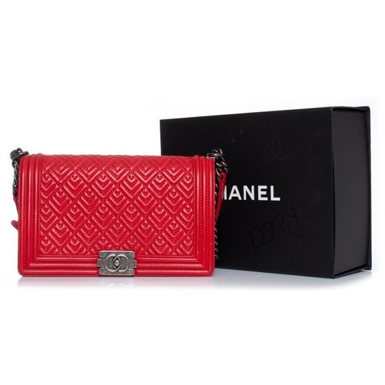 Image 1 of Chanel, borsa Boy media trapuntata rossa