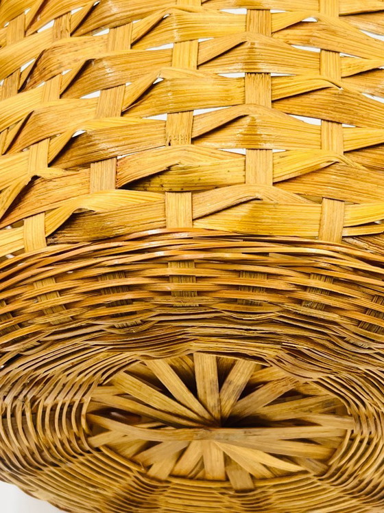 Image 1 of Cache pot vintage en osier tressé