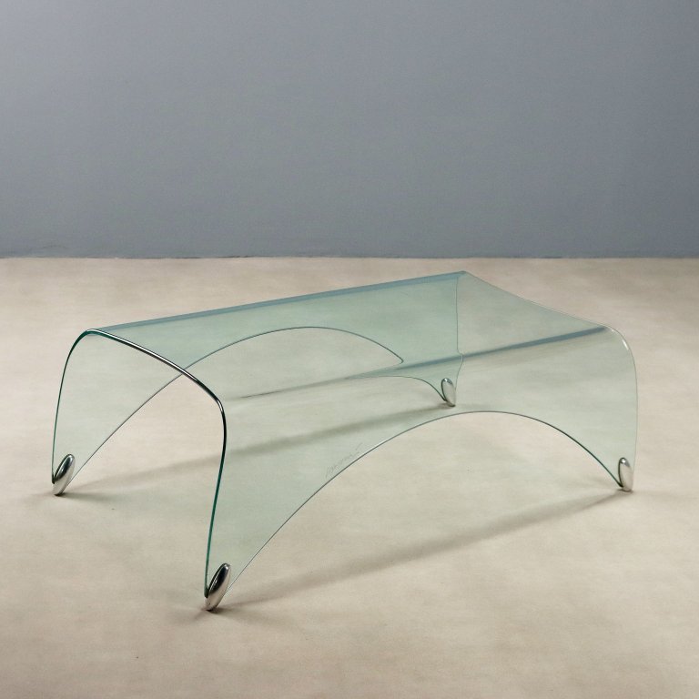 Buying Fiam Italia furniture? Save up to 80% at Whoppah | Whoppah