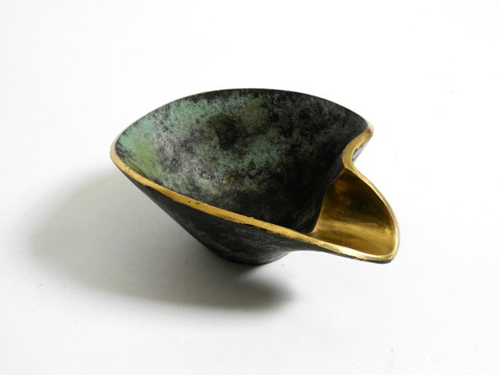 Image 1 of Bellissimi e molto rari, cinque posacenere da tavolo in ottone pesante della metà del secolo, realizzati da Carl Auböck, Austria