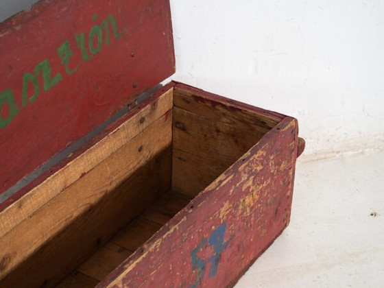 Malle rustique ancienne peinte en rouge – Europe Centrale, circa 1880 – Armoires de rangement, Rustic (photo 35 of 40)