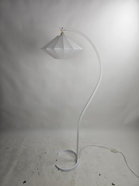 Image 1 of Lampadaire Caprani avec abat-jour cocon graphique, Danemark, années 1970