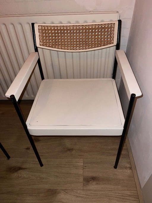 2 sedie vintage bianche e nere con cinghie