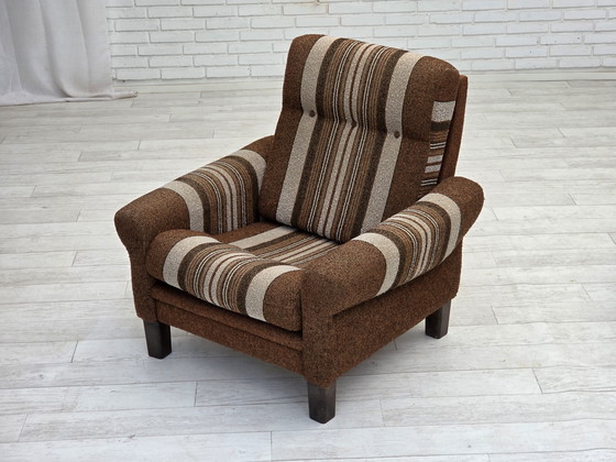 Image 1 of 1970, Deense clubfauteuil, originele wollen bekleding, zeer goede staat.