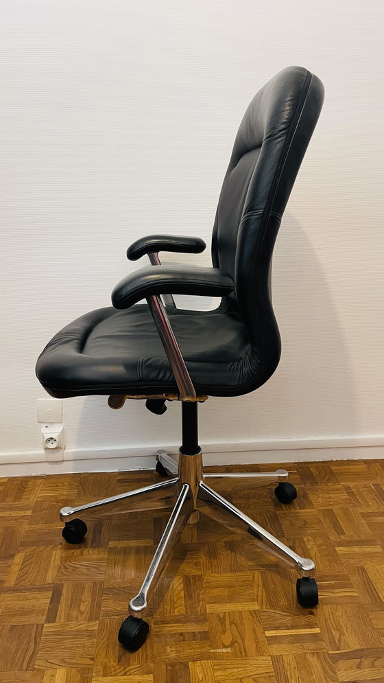 Image 1 of Sillón Herman Miller Equa Executive