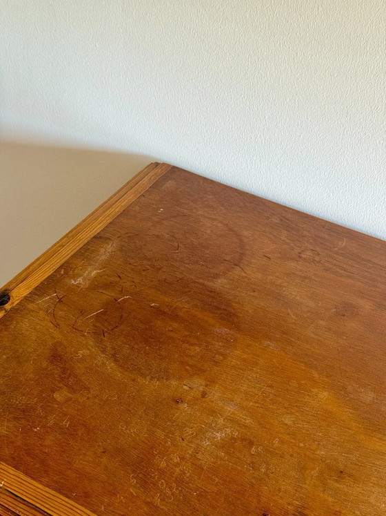 Image 1 of Commode van onbewerkt hout en verchroomd metaal, in art-decostijl uit de jaren 50.