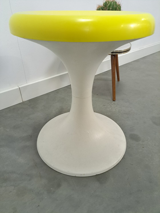 Image 1 of Taburete Space Age Amarillo y Blanco N°1