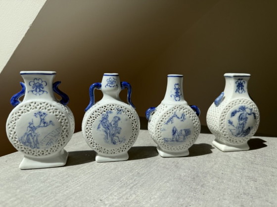 Chinese Porcelain Vase Blue White Reticulated Miniature Set 5 Lidded Bottle (photo 7 of 14)