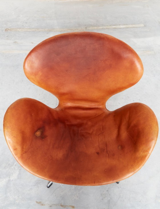 Image 1 of Sedia Swan disegnata da Arne Jacobsen per Fritz Hansen