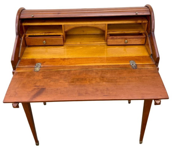 Image 1 of Bureau à cylindre Louis XVI en merisier