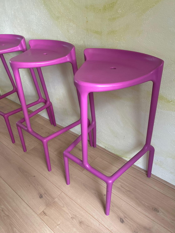 Image 1 of 3 bar stools purple Pedrali happy 490