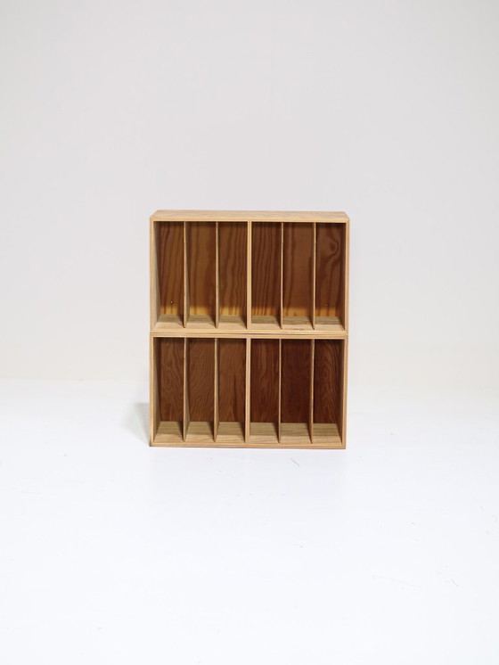 Image 1 of 2 meubles muraux pour disques vinyles, en pin, style vintage danois