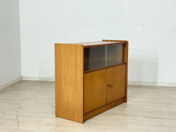 Image 1 of Commode/petite vitrine style années 60 – Bois d'orme