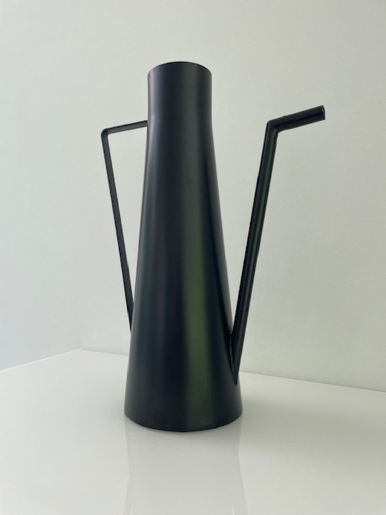 Image 1 of Annaffiatoio/vaso di design minimalista "Portici" in ferro nero opaco