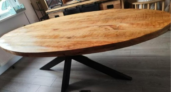 Image 1 of mesa de comedor ovalada de madera de mango