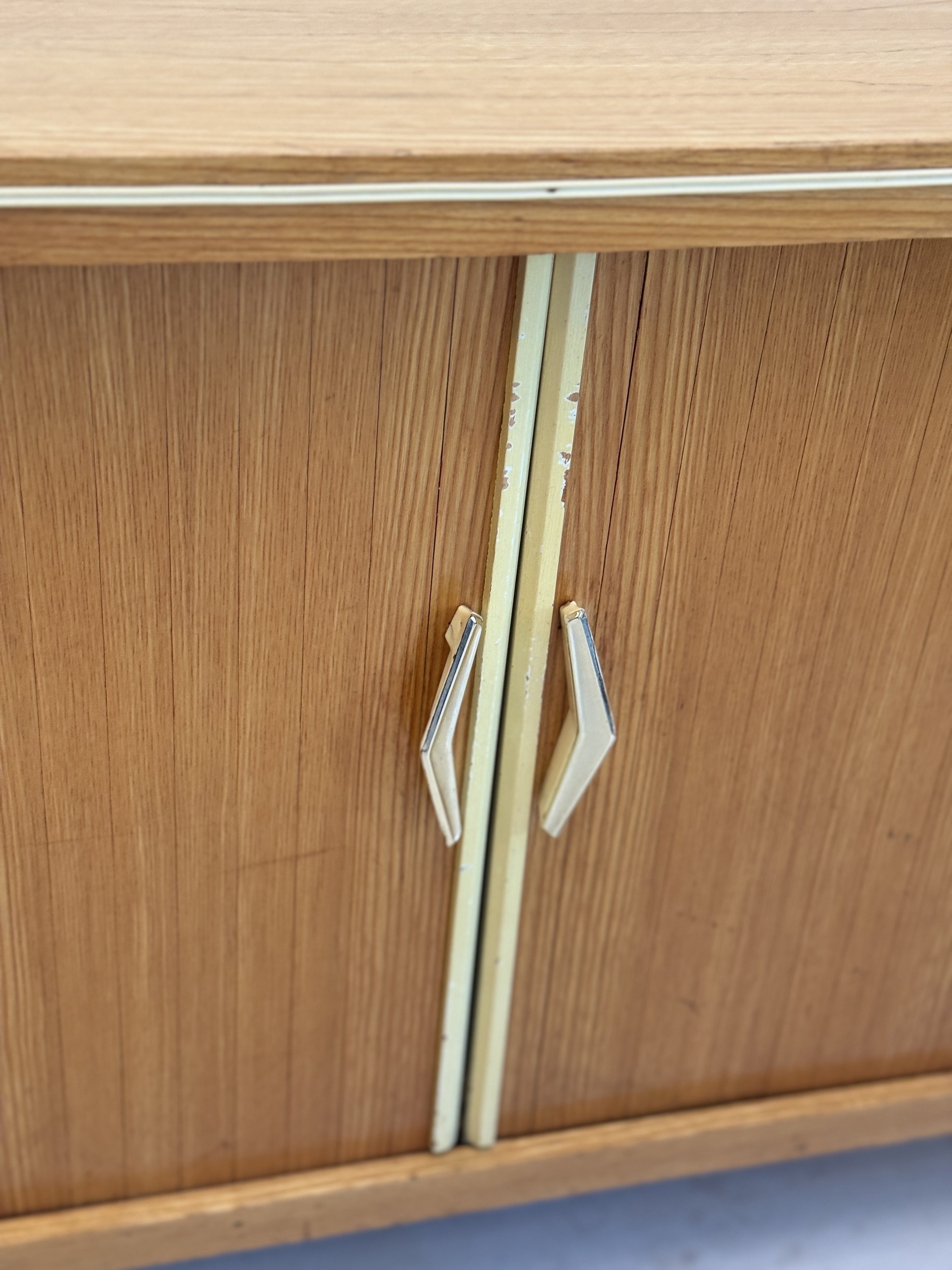 Vintage 'speakeasy' bar cabinet 1950s/60s | €1,250 | Whoppah