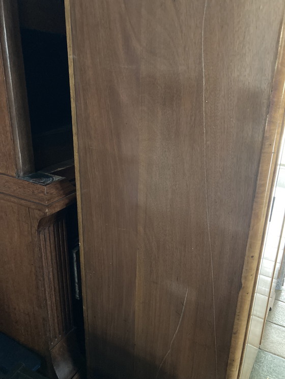 Image 1 of Armario art deco nogal chapa de libro