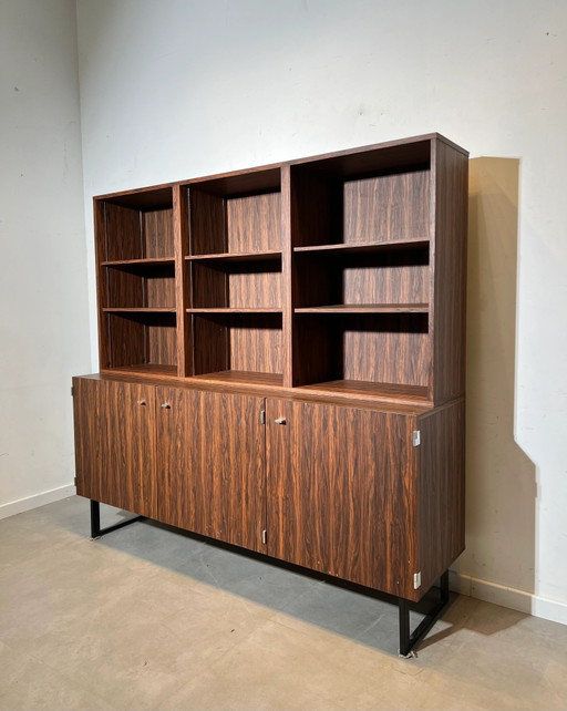 Mueble de pared Pierre Guariche para Meurop Rosewood – vitrinekasten (photo 2 of 4)