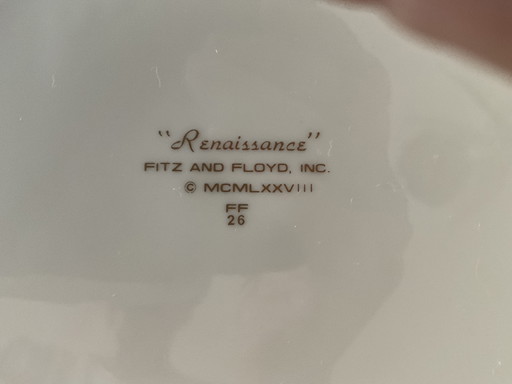 Servizio da tavola Fitz and Floyd con bordi in oro 22 carati. – servies, Gold, Porcelain (photo 2 of 7)