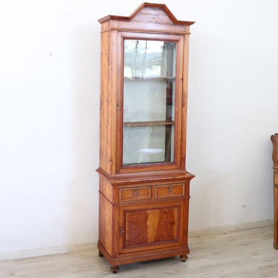Vitrine ancienne en bois de mélèze, Italie, fin du XIXe siècle – Wood (photo 13 of 13)