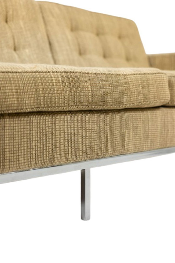 Image 1 of Florence Knoll, voor Knoll. Sofa en twee fauteuils. Jaren 60-70.