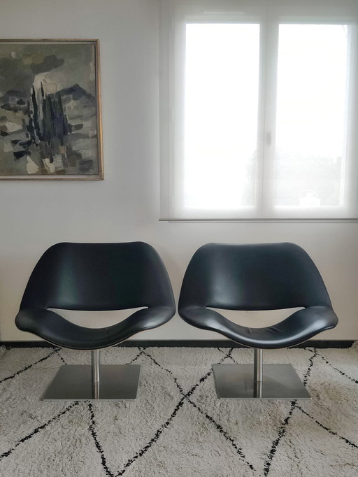 Pair of Lips armchairs
