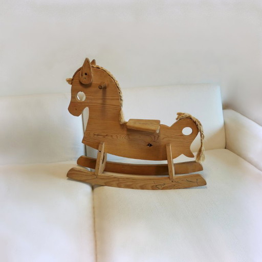 CHEVAL EN BOIS MASSIF - BALANÇOIRE