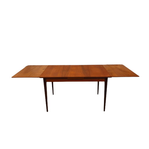 Vintage extendable dining table