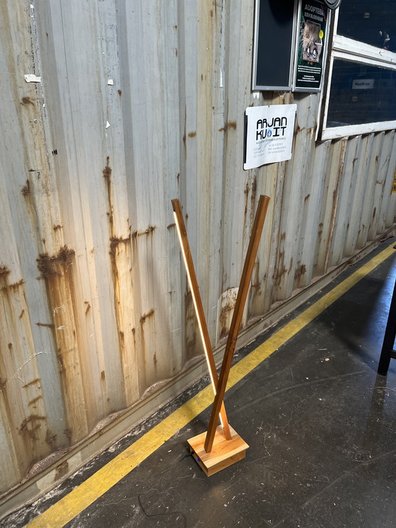 Image 1 of Lámpara de madera de teca