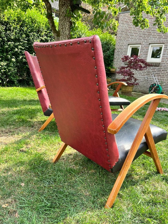 Tre sedie retrò con rivestimento rosso vino e nero – Poltrone, Legno (photo 5 of 6)