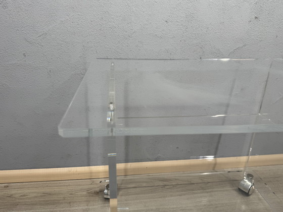 Image 1 of Tavolino laterale in acrilico del 1980