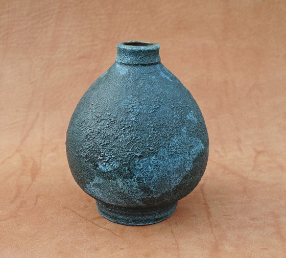 Image 1 of Gerhard Liebenthron (1925-2005, studio ceramics 1969, Blue Rough Vase